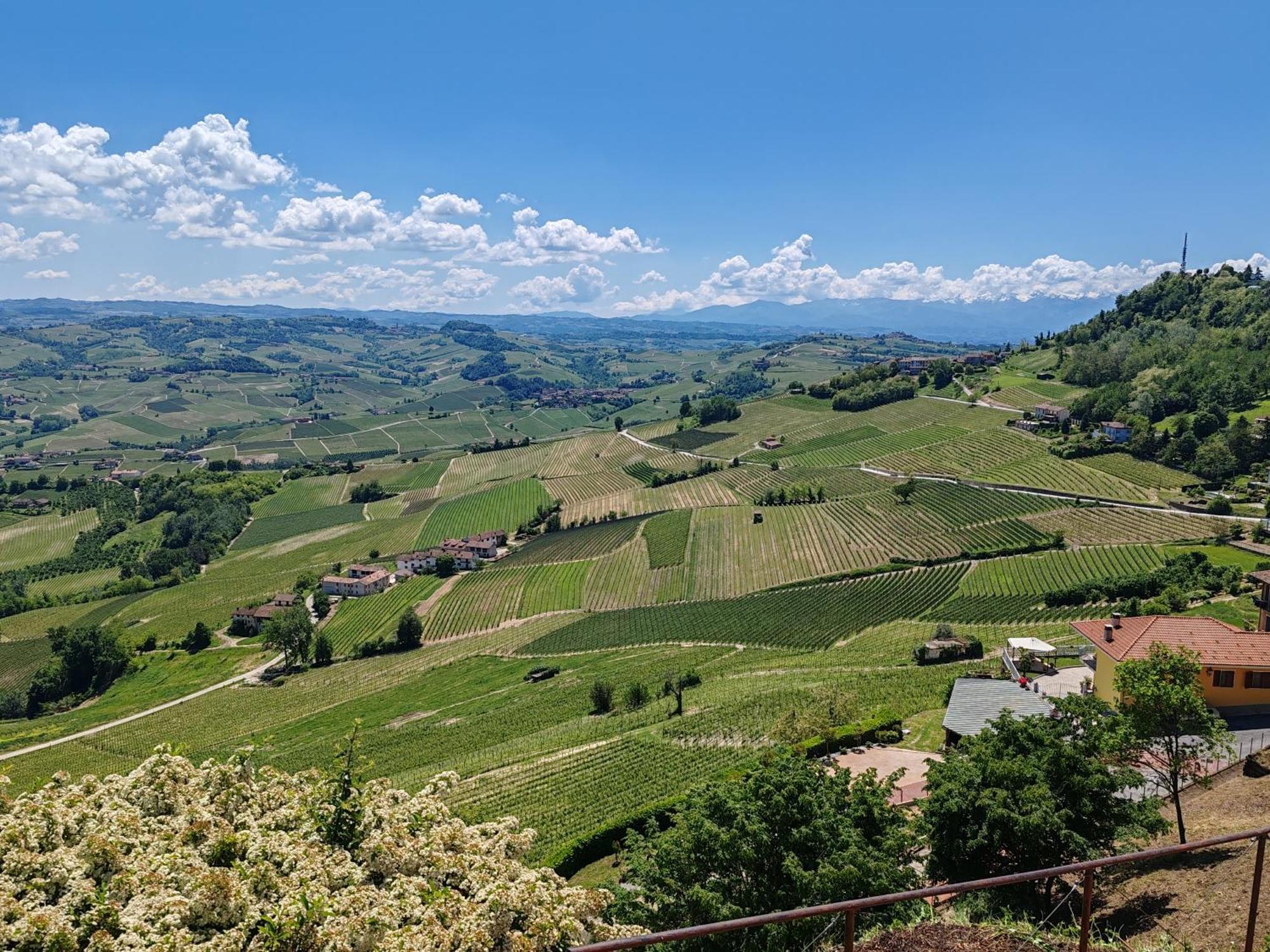 شقة Tour In Langhe لا مورّا المظهر الخارجي الصورة